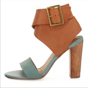 Splendid Jayla Sandal in gray and brown